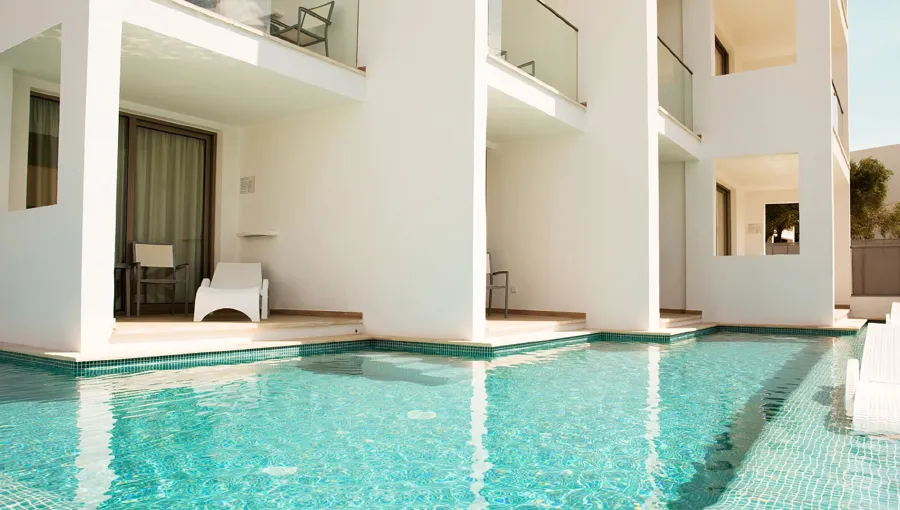 Top hotels with swim up rooms in Spain - Monsuau Boutique Hotel Mallorca