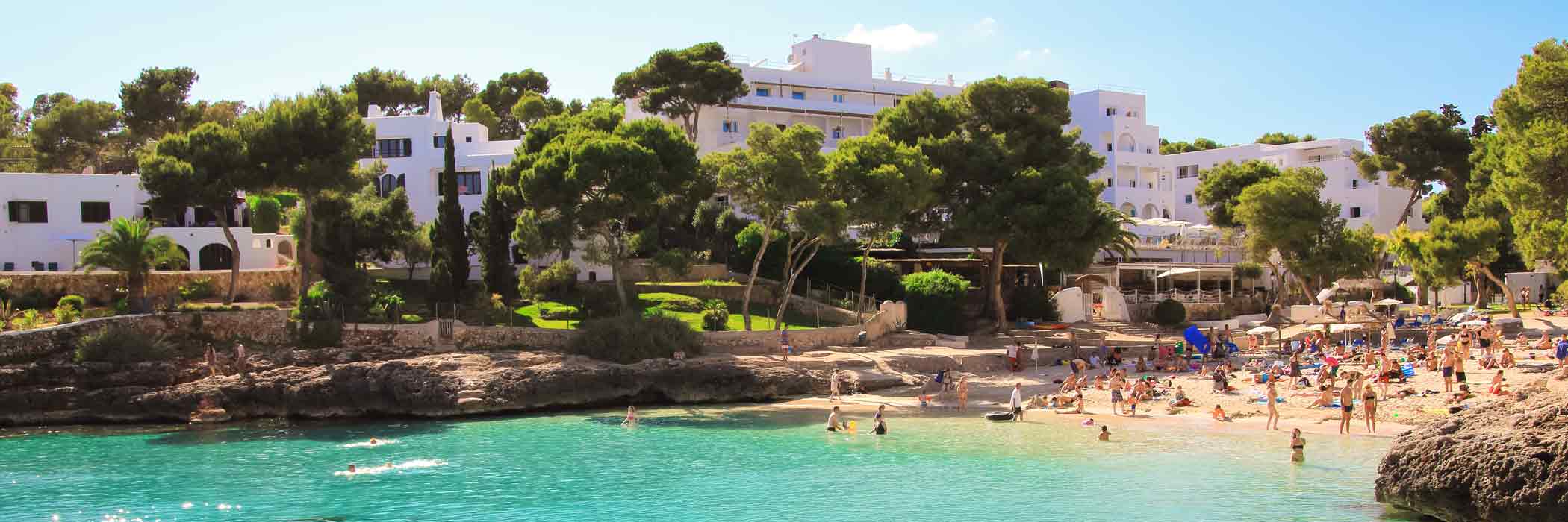 Decorative background image for Cala d'Or - Hotels in Majorca