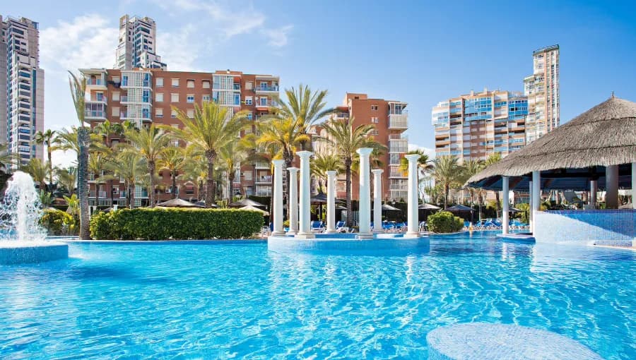 Sol Pelicanos Ocas Pool