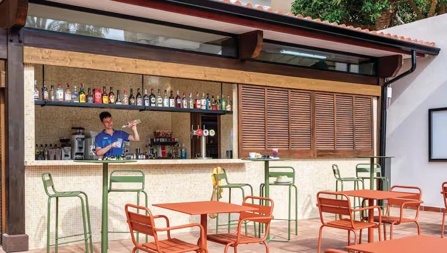 TUI SUNEO Estival Pool Bar