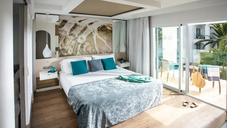 TUI BLUE Tarida Beach Family Room