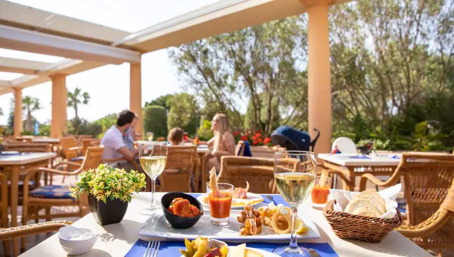 Holiday Village Menorca Taverna
