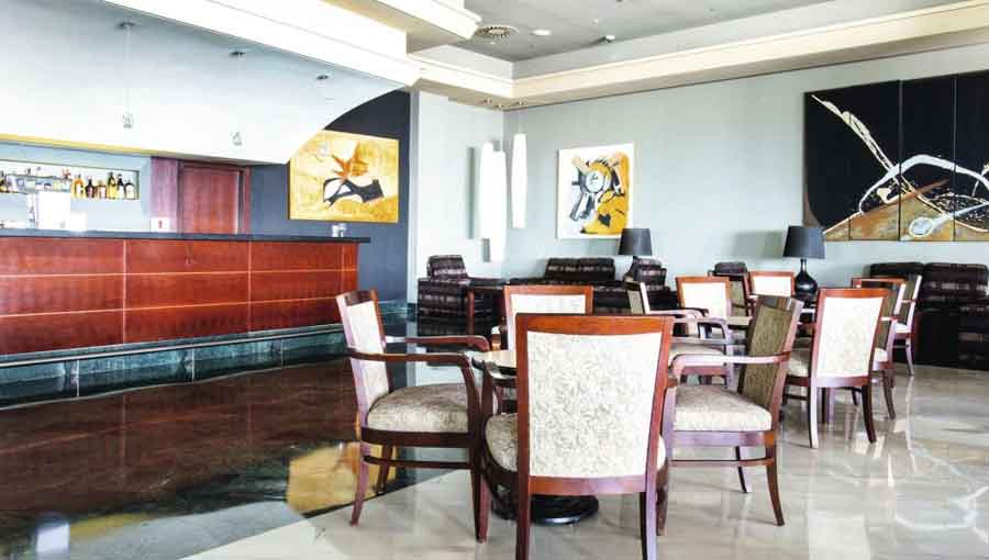 Holiday Village Tenerife Bar