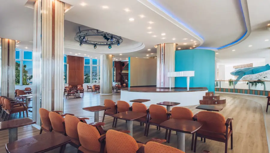 Bar at Iberostar Bouganville Playa