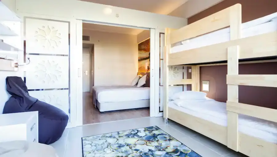 Holiday Village Turkey Family Room with Den