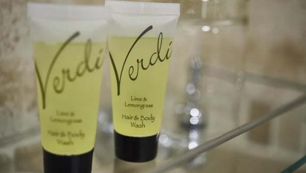 Luna Simone Hotel Bathroom Amenities