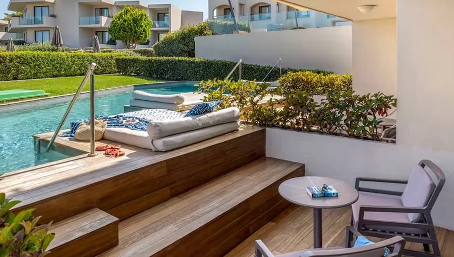 TUI BLUE Caravel Swim Up Room