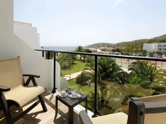 Deluxe Sea View Room