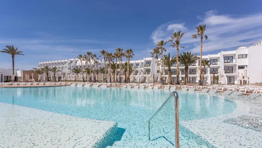 Grand Palladium White Island Resort & Spa pool