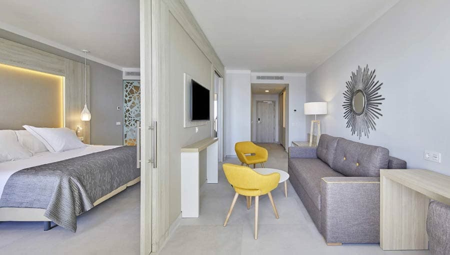 Bahia Principe Explore Fantasia Family Master Suite