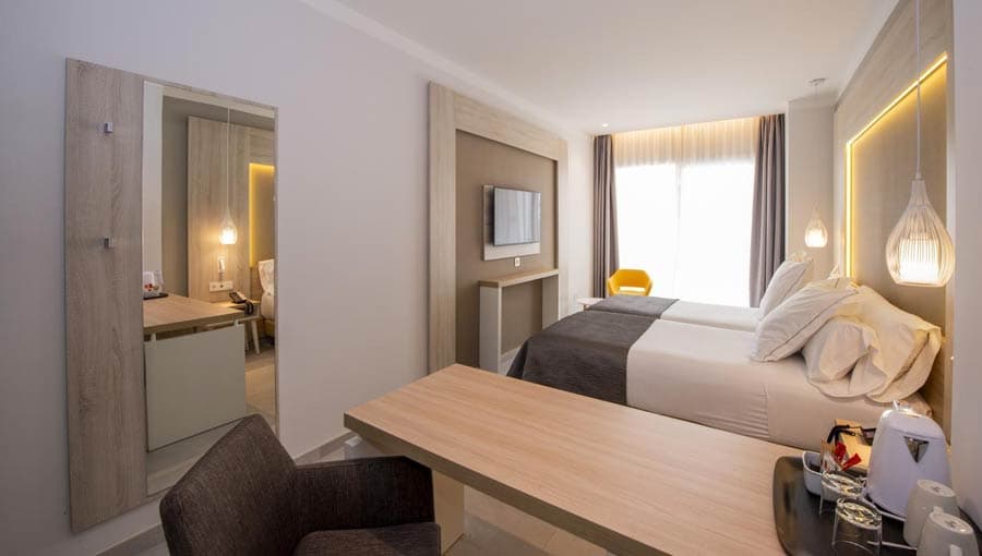 Bahia Principe Explore Fantasia superior Room