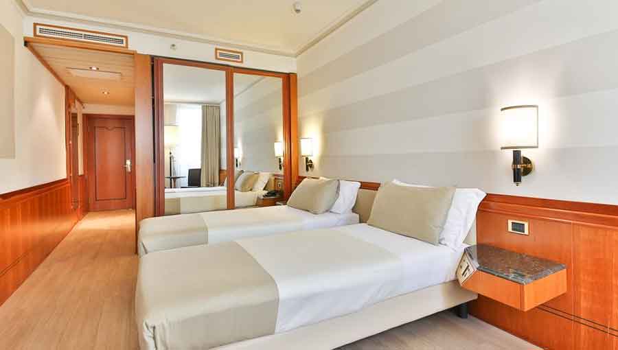 Grand Muthu Golf Plaza Hotel Twin Room