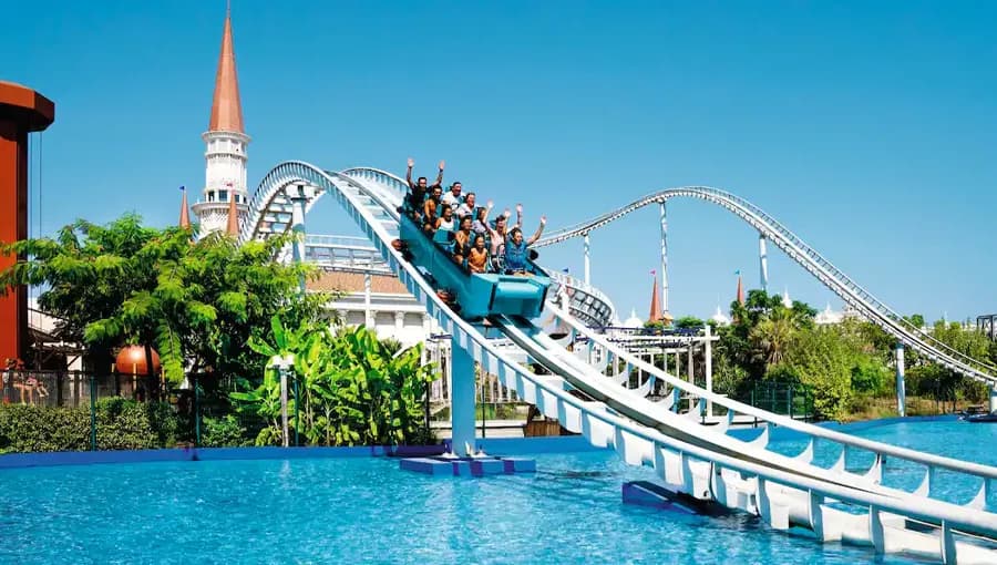 Typhoon Coaster at Land Of Legends Kingdom