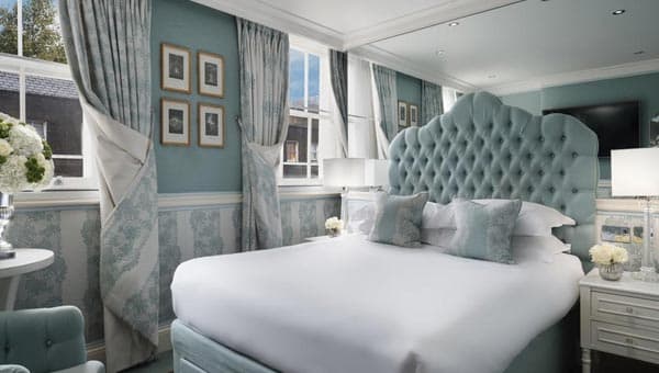 Montague On The Gardens Bedroom