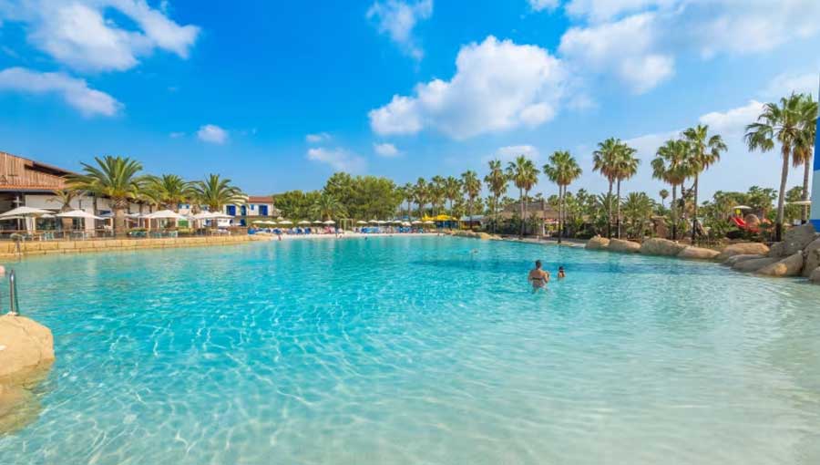 Cambrils Park Swimming Pool