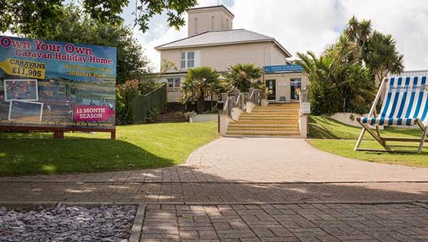 Parkdean Thorness Bay Holiday Park entrance