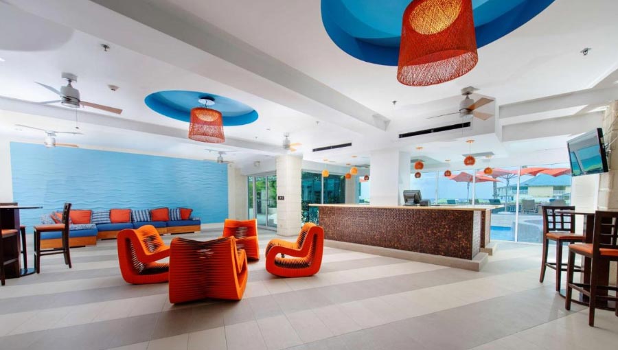 Radisson Aquatica Resort Lobby