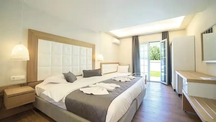 Akron Seascape Resort Room