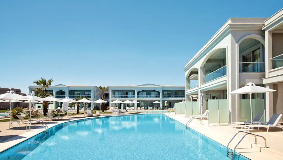 Top 10 hotels with swim up rooms in Greece - TUI BLUE Lagoon Princess, Halkidiki