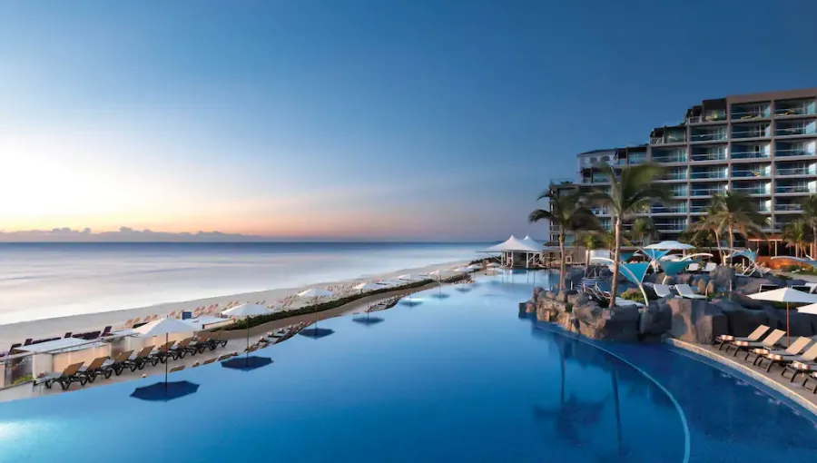 Best all inclusive hotels in Cancun - Hard Rock Hotel Cancun Pool