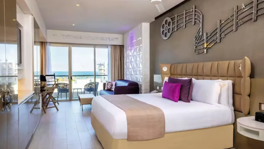 Best Cancun all inclusive hotels - Planet Hollywood Cancun Room