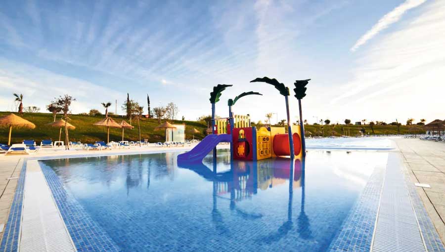 Alvor Baia Resort hotel childrens pool algarve