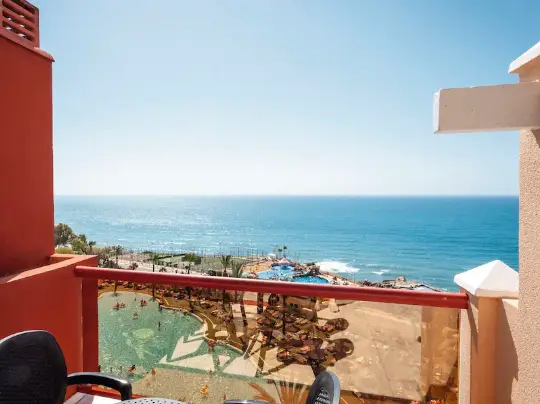 One Bedroom Apartment With Sea View