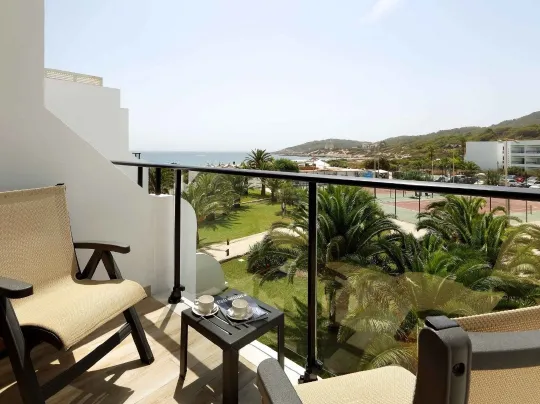 Deluxe Sea View Room