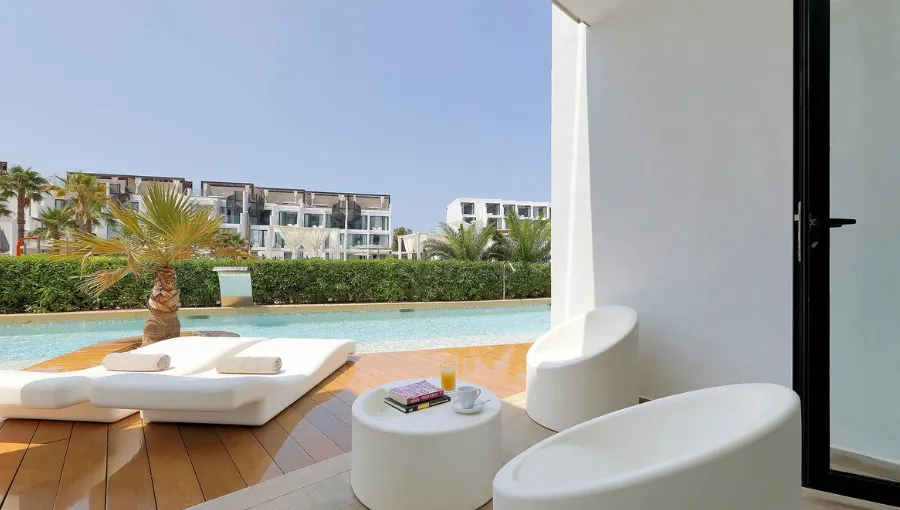 Hard Rock Hotel Ibiza Swim Up Room