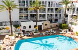Chill Out Pool View Room