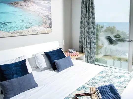 Deluxe Two Bedroom Family Suite