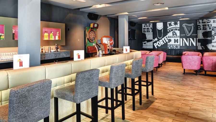 Holiday Village Majorca Bar