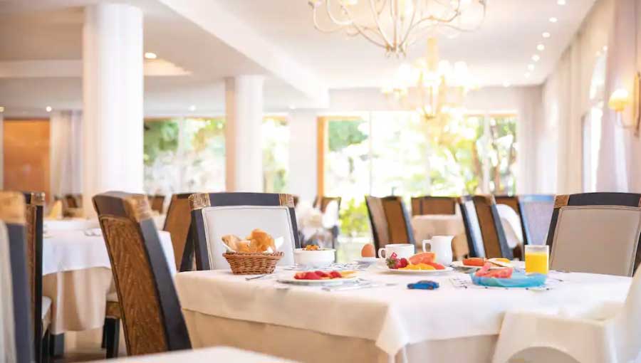Holiday Village Menorca Hotel Restaurant