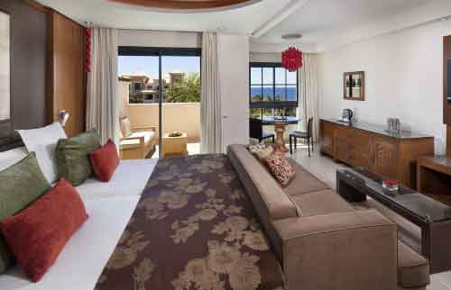 Deluxe Room With Partial Ocean View