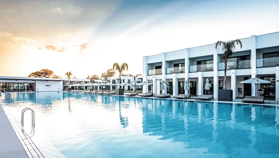 Paloma Finesse Pool