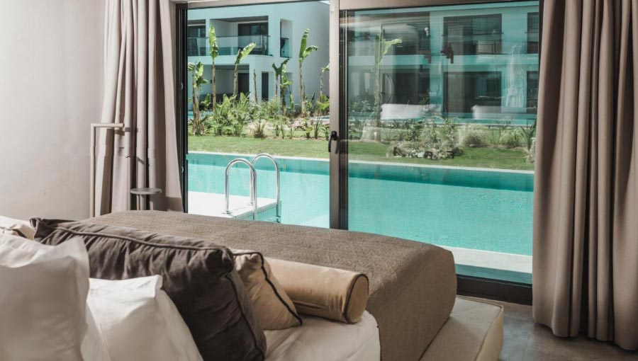 Top 10 hotels with swim up rooms in turkey