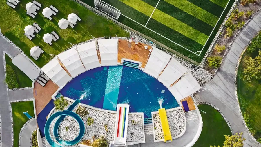 TUI BLUE Tropical Waterslides Pool