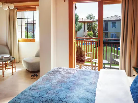 Standard Double Room with Garden View