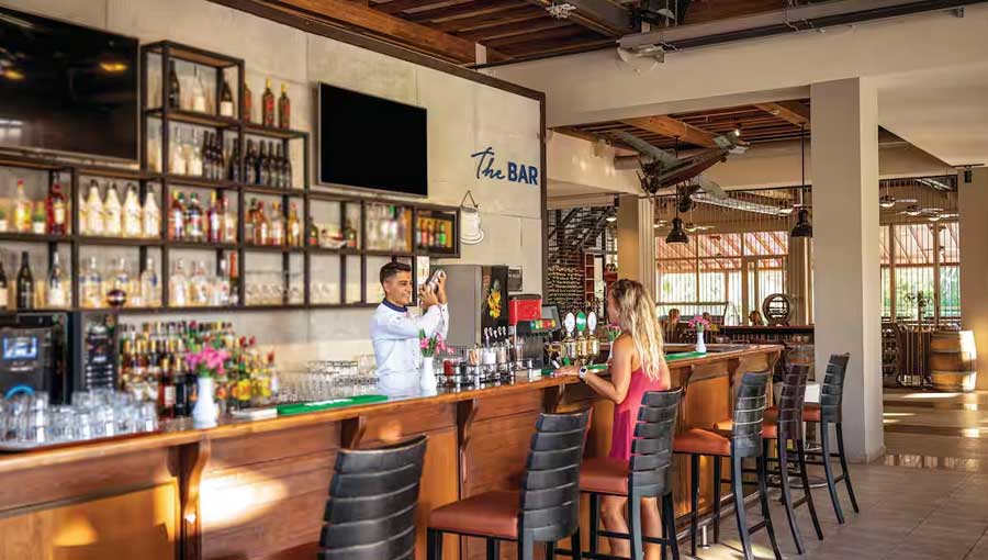 Bar