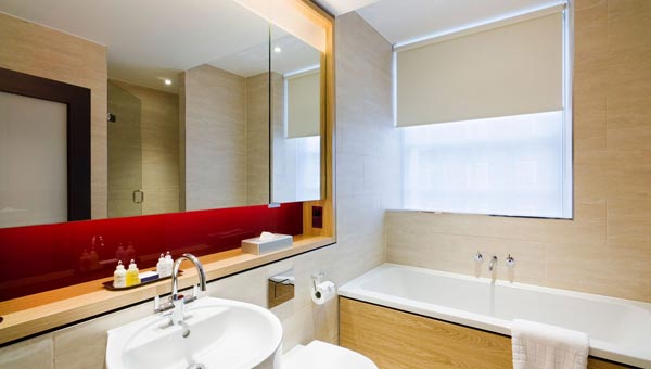 Apex Temple Court Hotel Bathroom