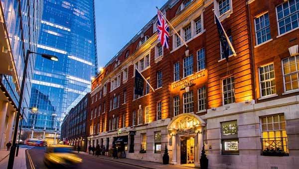 London Bridge Hotel Exterior