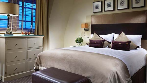 London Bridge Hotel Superior Room