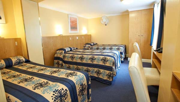 Luna Simone Hotel Triple Room